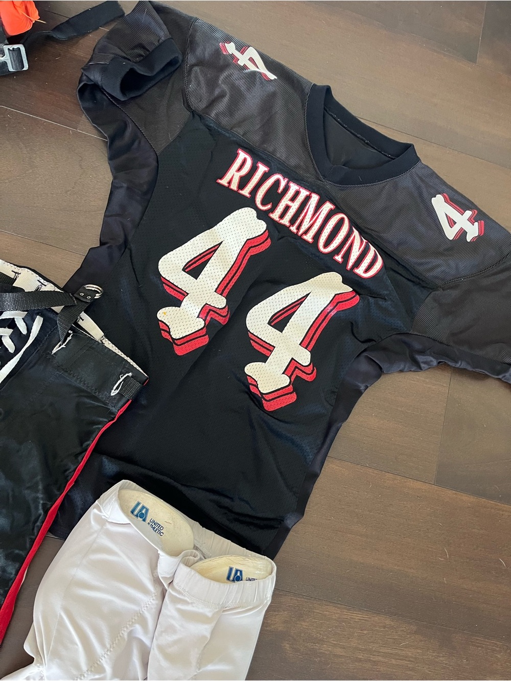 UNIQUE Mens Football Uniform HALLOWEEN COSTUME (Full Uniform with all padding) - Picture 8 of 11